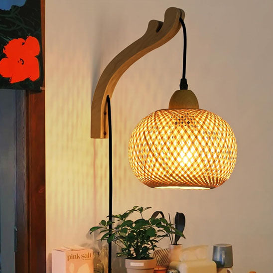Applique murale chambre Bambou Tisse Main dans un coin de la pièce
