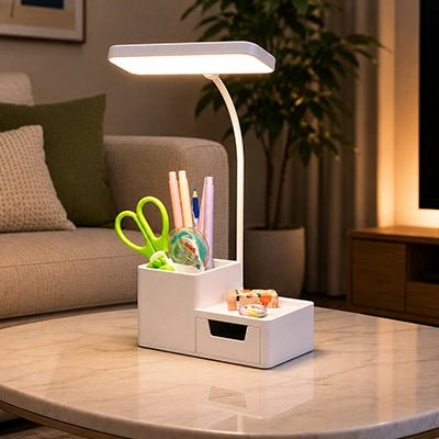 Lampe de bureau ajustable tactile rechargeable LED sur une table de salon